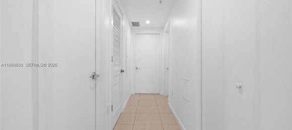 2 Schlafzimmer Gewerbliche Immobilien in Miami, USA, Nr. 615646 2