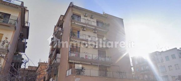 2 bedrooms Building in Palermo, Italy No. 364450 4