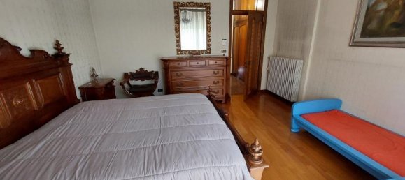 8غرفة شقة في Arezzo, Italy رقم 234918 17