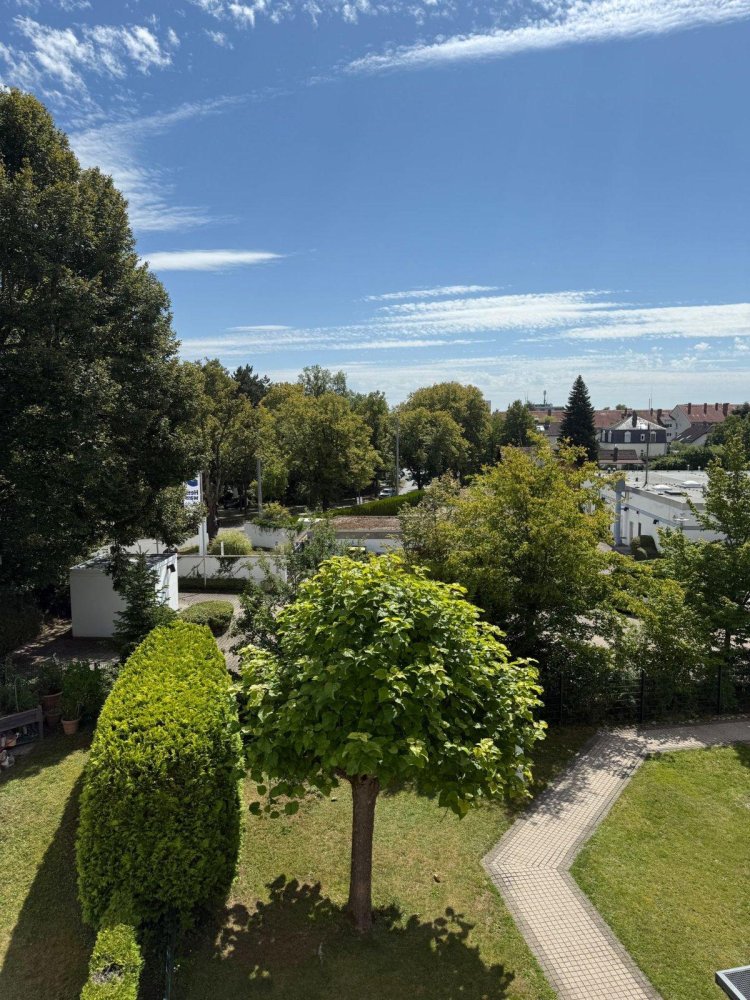 3 Schlafzimmer Doppelhaus in Wiesbaden, Germany, Nr. 356082