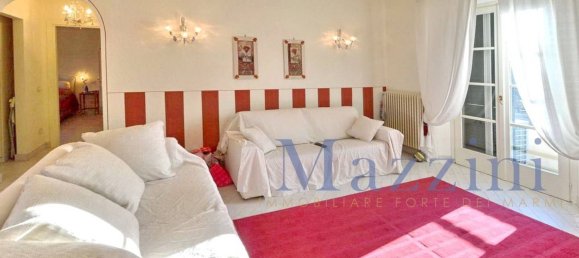 5 rooms Apartment in Forte dei Marmi, Italy No. 284337 3
