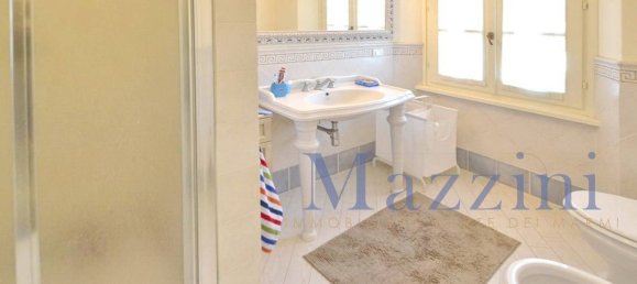 5 rooms Apartment in Forte dei Marmi, Italy No. 284337 12