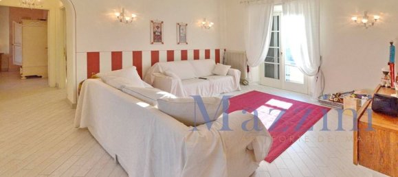 5 rooms Apartment in Forte dei Marmi, Italy No. 284337 2