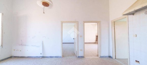 2 Schlafzimmer Haus in Tarquinia, Italy, Nr. 300593 6