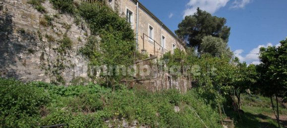 Здание с 5 комнатами в Фонтана Лири, Италия № 170003 7