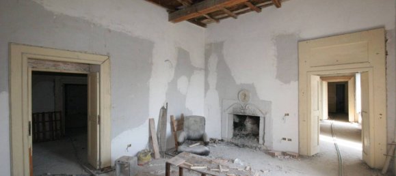 Здание с 5 комнатами в Фонтана Лири, Италия № 170003 6