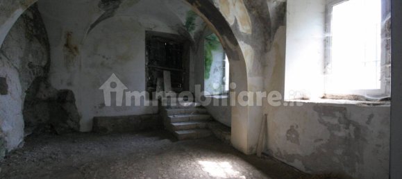 Здание с 5 комнатами в Фонтана Лири, Италия № 170003 10