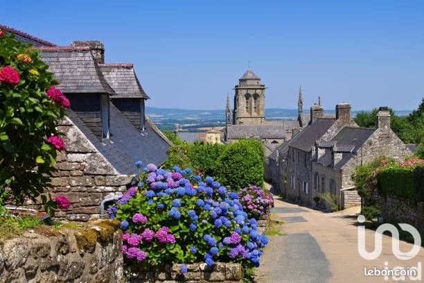 6 bedrooms Castles in Finistere, France No. 286196