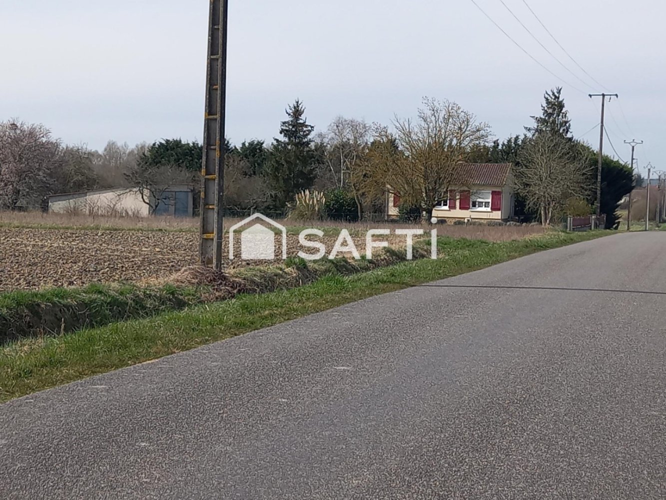 2 bedrooms Villa in Chateauroux, France No. 214543