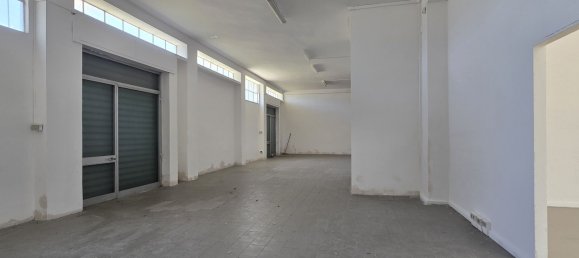 Gewerbliche Immobilie in Pescara, Italy 260m², Nr. 305260 7