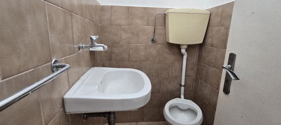 Gewerbliche Immobilie in Pescara, Italy 260m², Nr. 305260 13