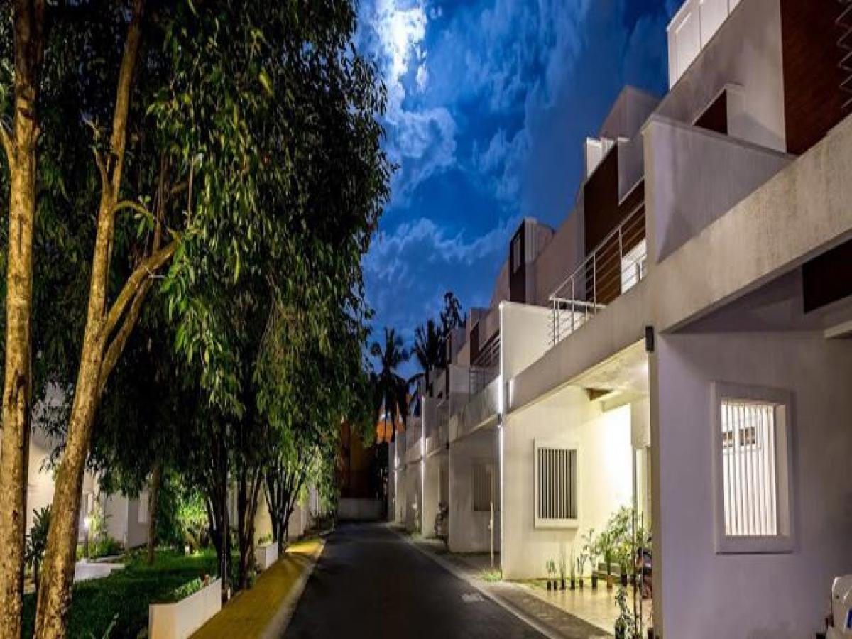 Casa de 4 dormitorios en Bangalore, India No. 44594