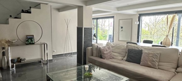 3 Schlafzimmer Haus in Montmorency, France, Nr. 334351 10