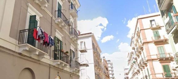 Квартира с 4 спальнями в Таранто, Италия № 329997 3