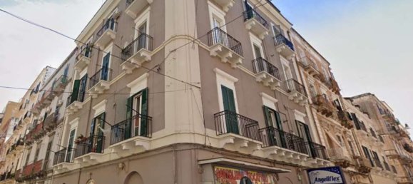 Квартира с 4 спальнями в Таранто, Италия № 329997 2