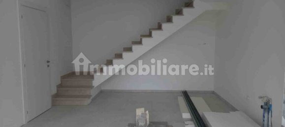 3 bedrooms House in Ravenna, Italy No. 87818 4