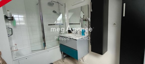 3 Schlafzimmer Haus in Ombree d'Anjou, France, Nr. 100163 8