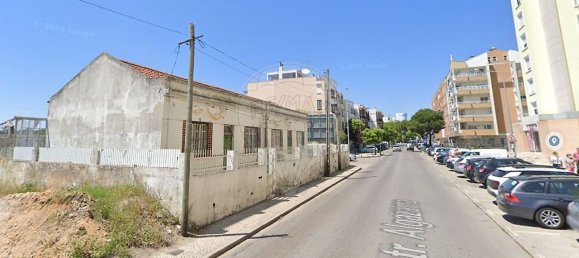 4 غرف نوم منزل في Almada, Portugal رقم 181711 23