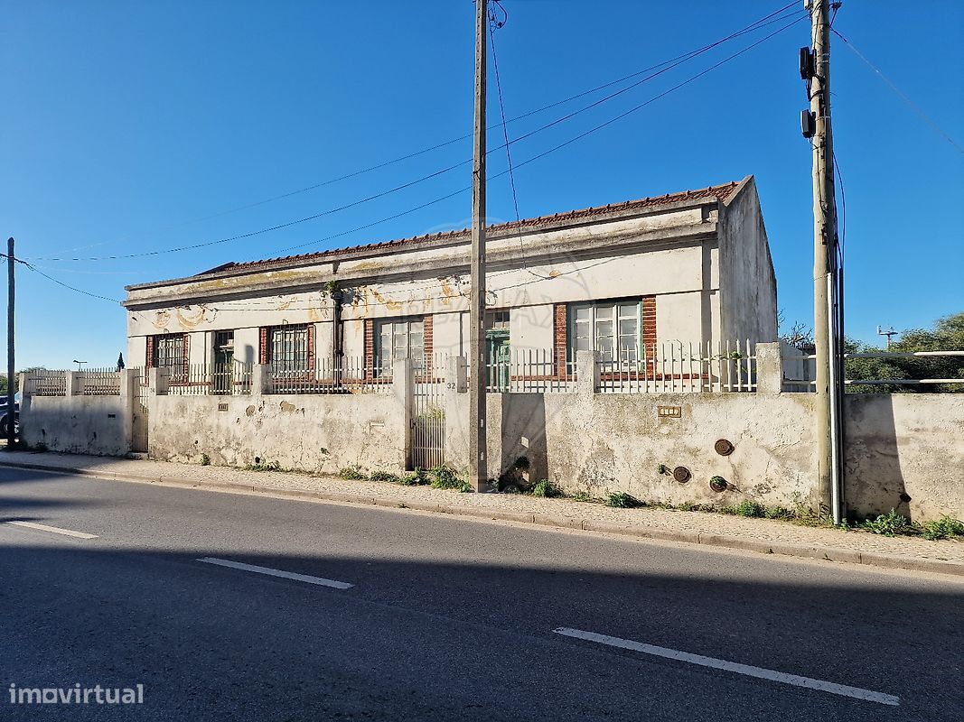 4 غرف نوم منزل في Almada, Portugal رقم 181711