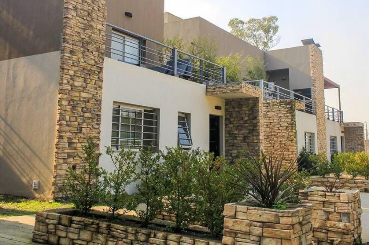 2 bedrooms House in Ezeiza, Argentina No. 51854