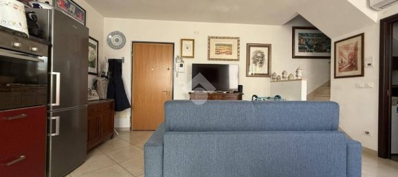 2 bedrooms Apartment in Arezzo, Italy No. 214421 3