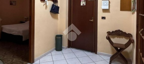 3 bedrooms Apartment in Naples, Italy No. 273373 2