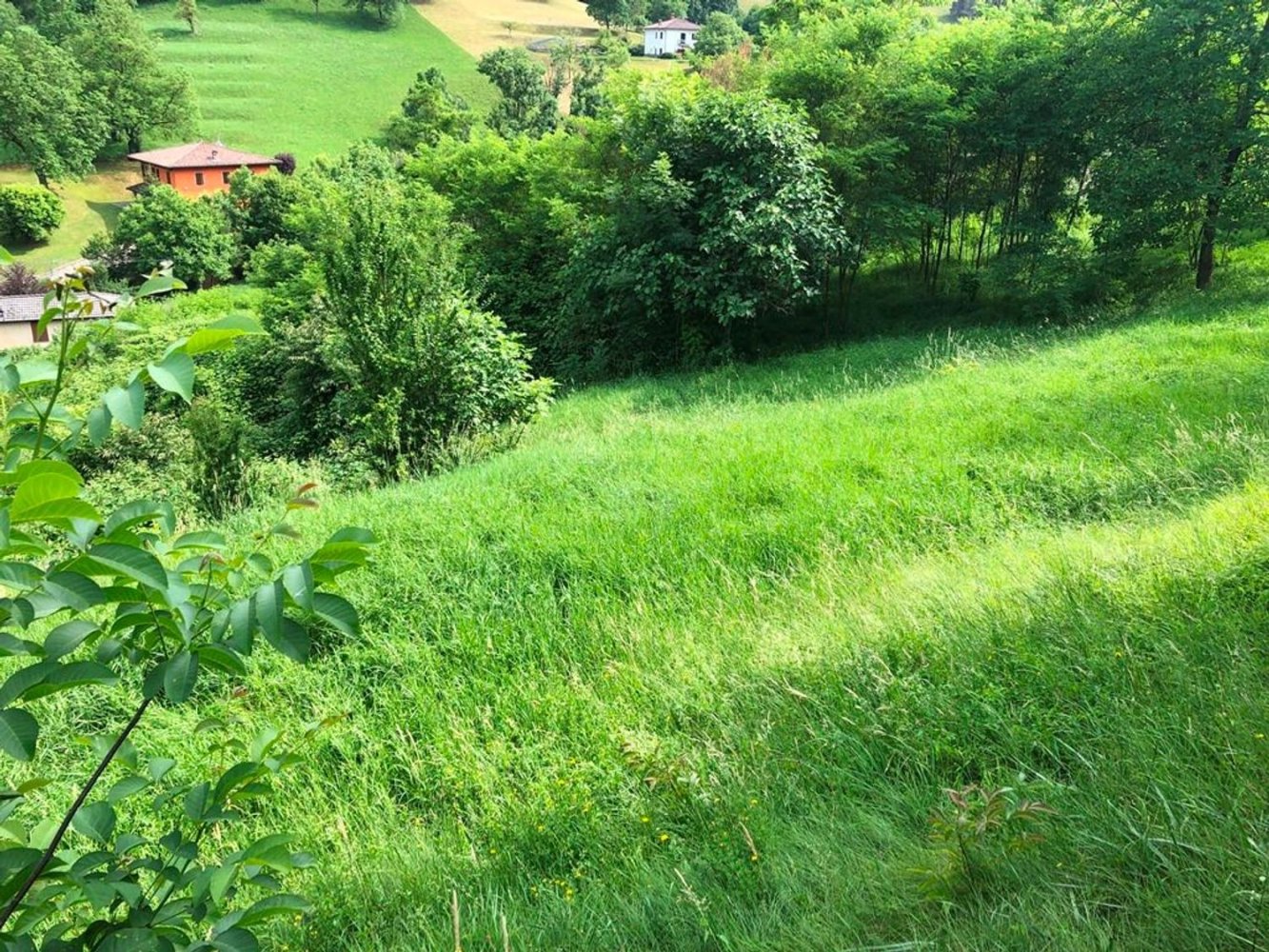 Terreno em Leffe, Italy 1990 m² N.º 159579