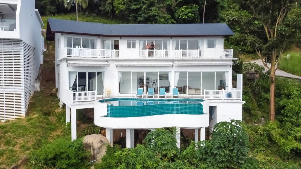 3 bedrooms Villa in Ko Samui, Thailand No. 19337