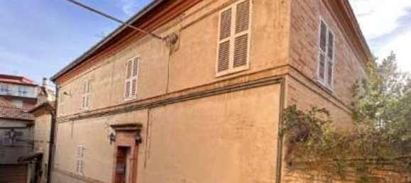 16 rooms House in Sant'Elpidio a Mare, Italy No. 296658 2