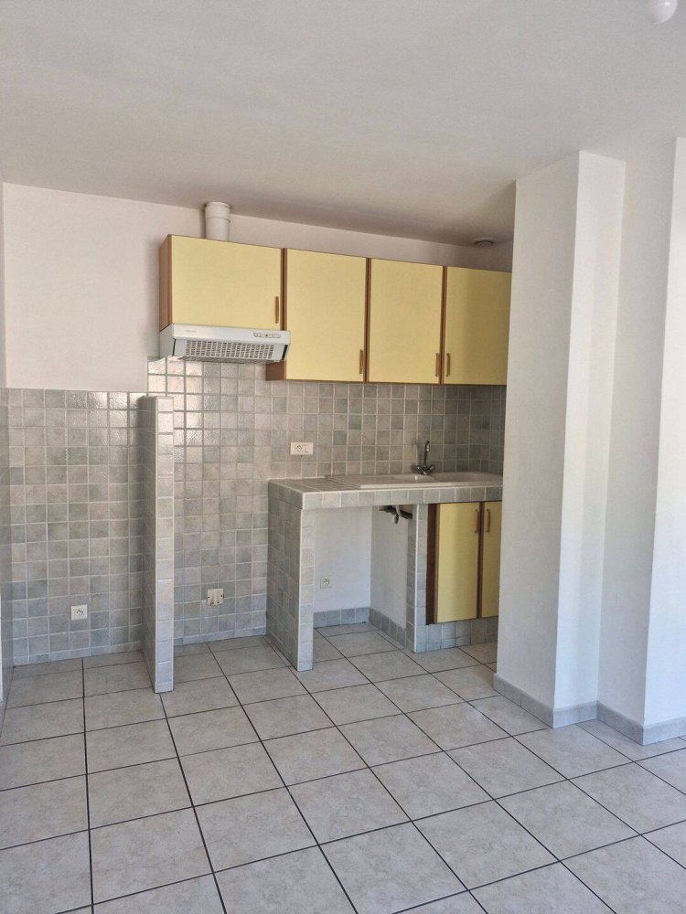 1 bedroom Apartment in Marseille, France No. 333986