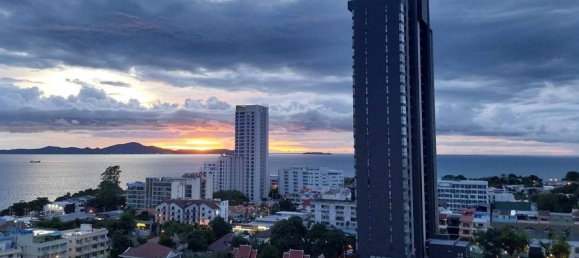 Studio in the Condo in Pattaya, Thailand No. 32941 3