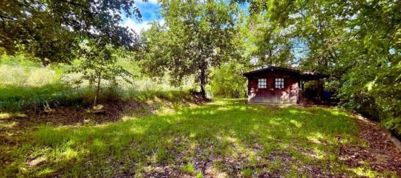 Земельный участок 11000м² в Ареццо, Италия № 76605 3