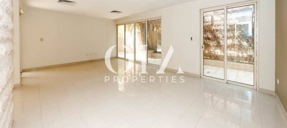 Villa T4 em Al Raha Gardens, UAE N.º 17007 2