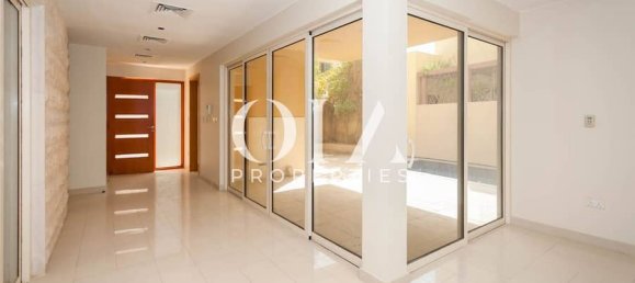 Villa T4 em Al Raha Gardens, UAE N.º 17007 5