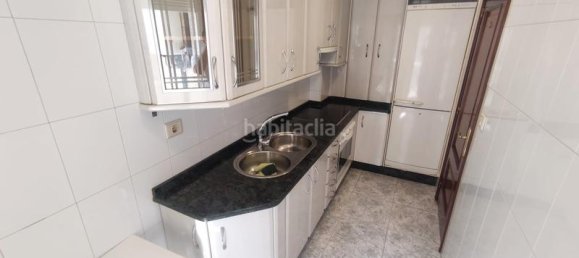 Apartamento de 2 dormitorios en Orense, Spain No. 184008 2