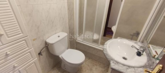 Apartamento de 2 dormitorios en Orense, Spain No. 184008 3