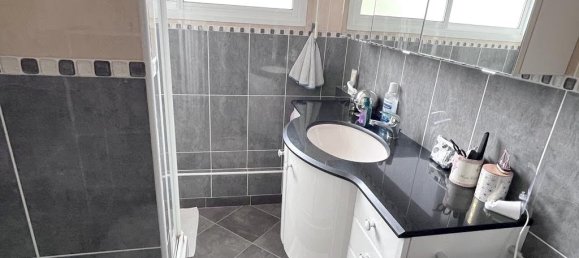 3 bedrooms House in Pontault-Combault, France No. 151220 6