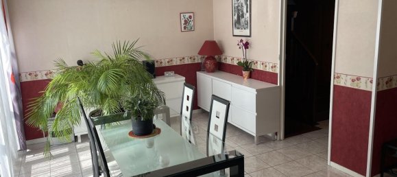 3 bedrooms House in Pontault-Combault, France No. 151220 3