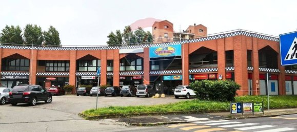 80m² Commercial property in Salsomaggiore Terme, Italy No. 318729 2