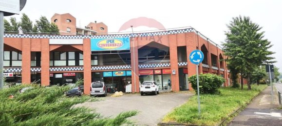 80m² Commercial property in Salsomaggiore Terme, Italy No. 318729 3
