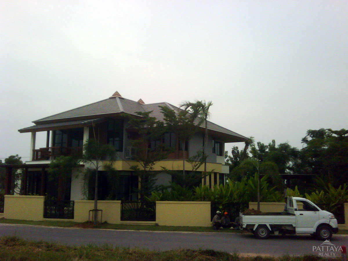 Café/restaurante de 4 dormitorios en Pattaya, Thailand No. 1501