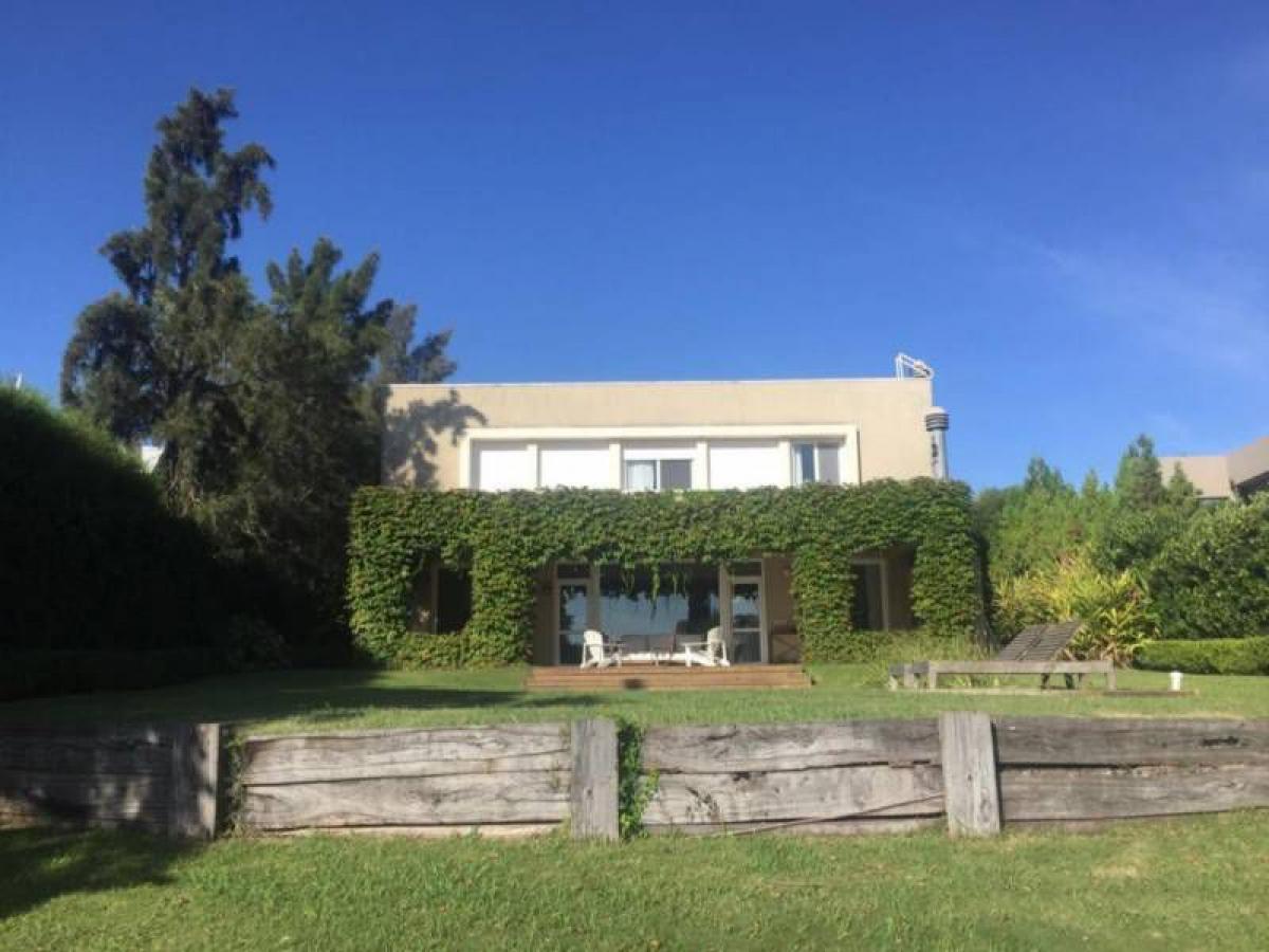 3 غرف نوم منزل في Tigre, Argentina رقم 16042