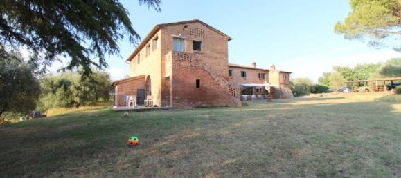 9 bedrooms House in Siena, Italy No. 196607 5