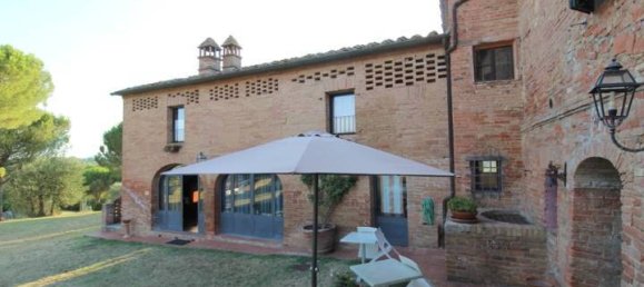 9 bedrooms House in Siena, Italy No. 196607 13