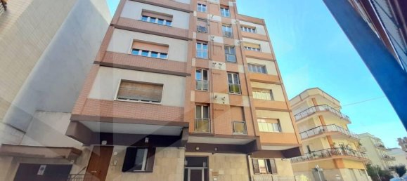 3 rooms Apartment in Andria, Italy No. 15120 2