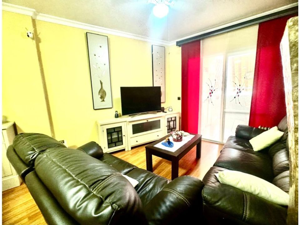 3 Schlafzimmer Wohnung in Torrox Costa, Spain, Nr. 241984