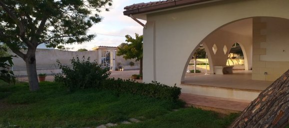 6 rooms House in Avetrana, Italy No. 21029 3