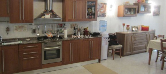 3 chambres Appartement à Hamrun, Malta No. 3844 17