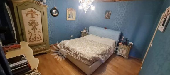 4 rooms Apartment in Venice, Italy No. 13730 10