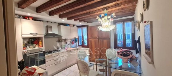 4 rooms Apartment in Venice, Italy No. 13730 7